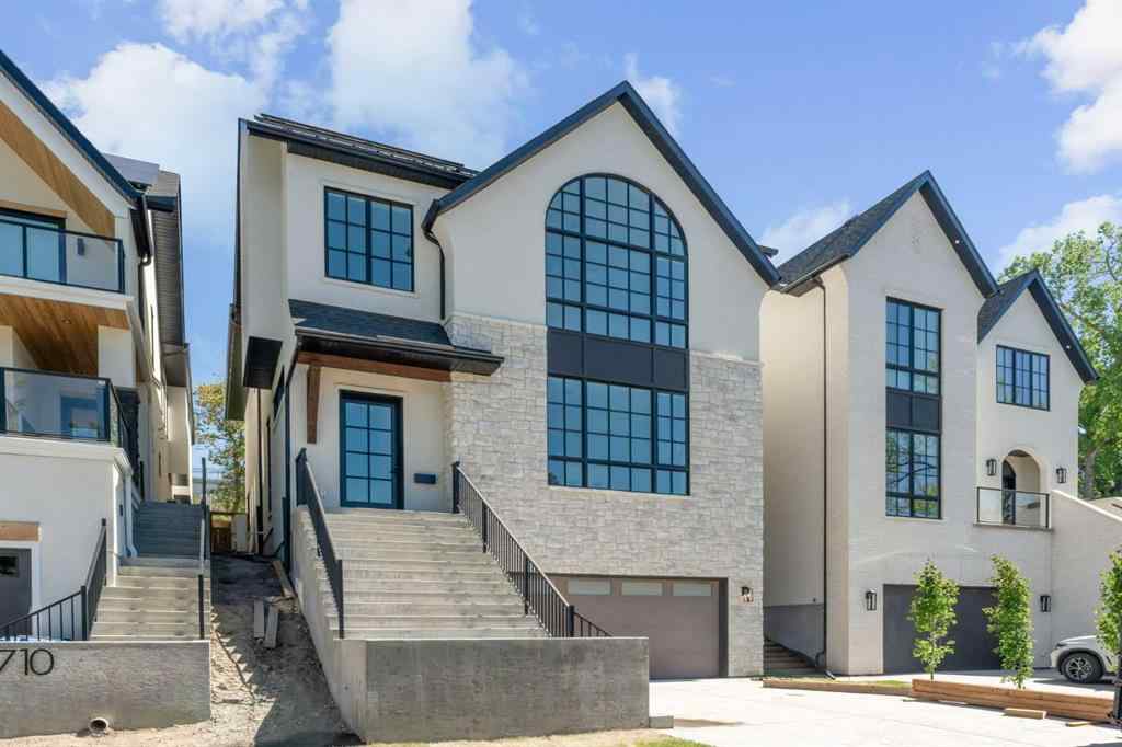 MLS® A2270195 - 3708 8 Avenue NW in Parkdale Calgary, Residential