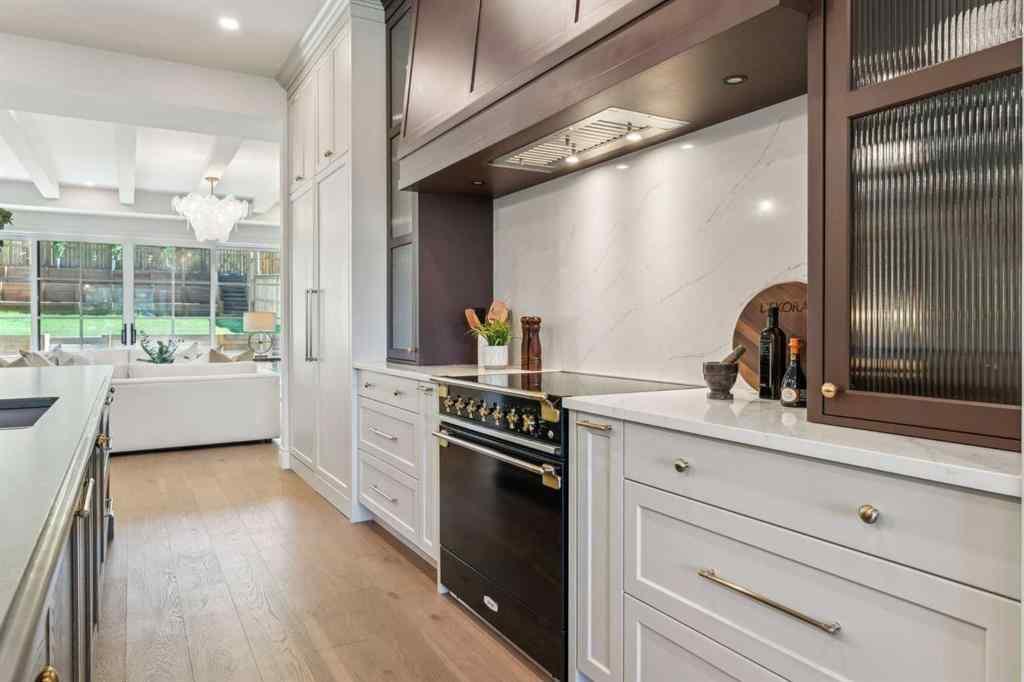 MLS® A2270195 - 3708 8 Avenue NW in Parkdale Calgary, Residential