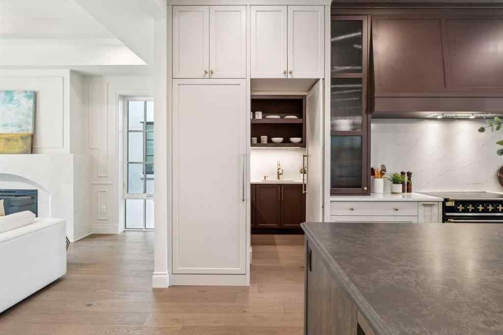 MLS® A2270195 - 3708 8 Avenue NW in Parkdale Calgary, Residential