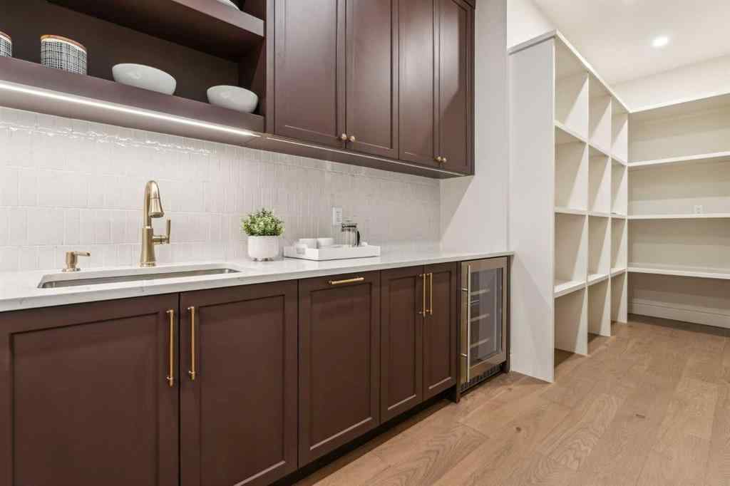 MLS® A2270195 - 3708 8 Avenue NW in Parkdale Calgary, Residential