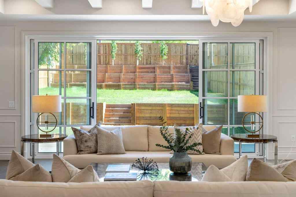 MLS® A2270195 - 3708 8 Avenue NW in Parkdale Calgary, Residential