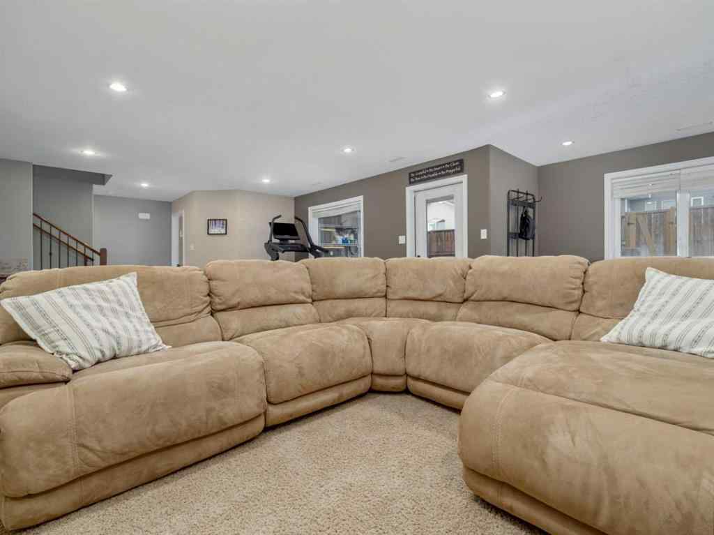 MLS&reg; # A2270197 - 225 Couleecreek Manor S in Southgate Lethbridge, Residential Open Houses