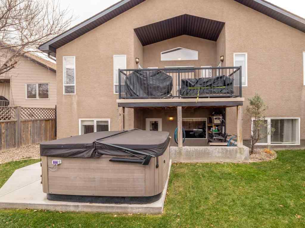 MLS&reg; # A2270197 - 225 Couleecreek Manor S in Southgate Lethbridge, Residential Open Houses