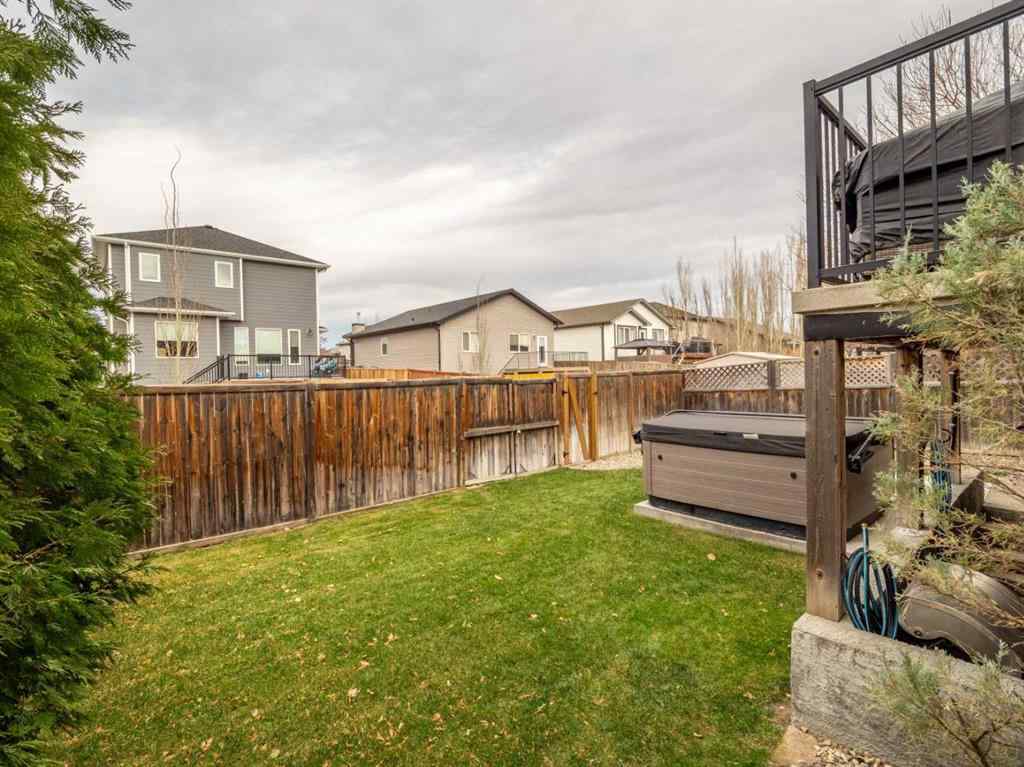 MLS&reg; # A2270197 - 225 Couleecreek Manor S in Southgate Lethbridge, Residential Open Houses