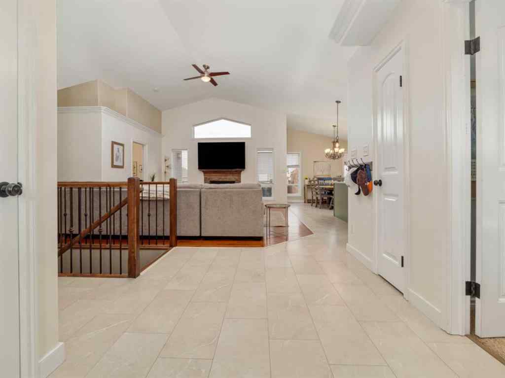 MLS&reg; # A2270197 - 225 Couleecreek Manor S in Southgate Lethbridge, Residential Open Houses