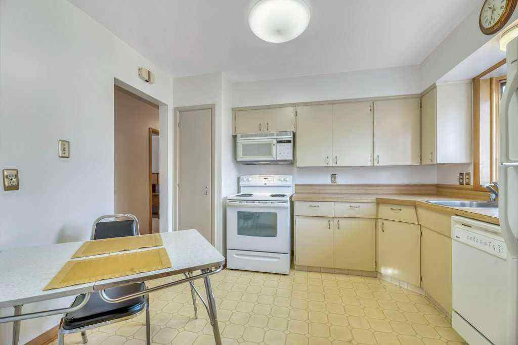 MLS&reg; # A2270198 - 30 Butler Crescent NW in Brentwood Calgary, Residential Open Houses