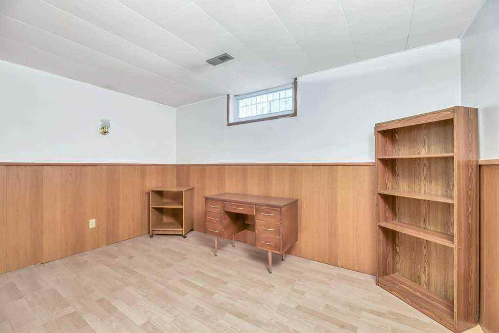 MLS&reg; # A2270198 - 30 Butler Crescent NW in Brentwood Calgary, Residential Open Houses