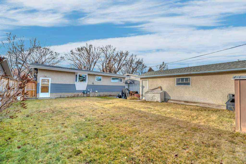 MLS&reg; # A2270198 - 30 Butler Crescent NW in Brentwood Calgary, Residential Open Houses