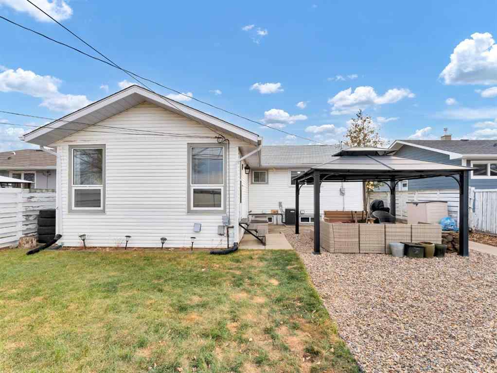 MLS&reg; # A2270206 - 136 14 Street NW in Northwest Crescent Heights Medicine Hat, Residential Open Houses