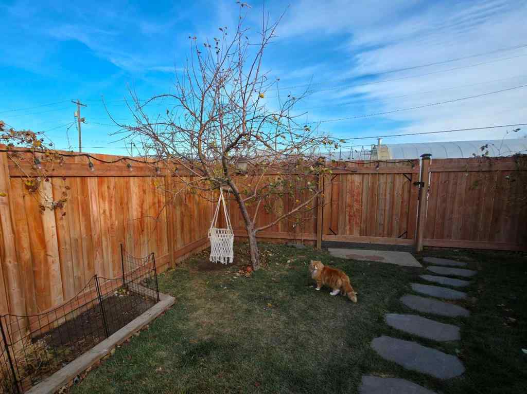 MLS&reg; # A2270214 - 331 3 Street NW in NONE Redcliff, Residential Open Houses