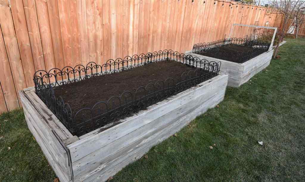 MLS&reg; # A2270214 - 331 3 Street NW in NONE Redcliff, Residential Open Houses