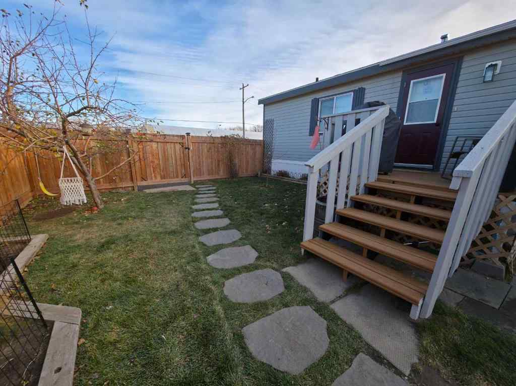 MLS&reg; # A2270214 - 331 3 Street NW in NONE Redcliff, Residential Open Houses