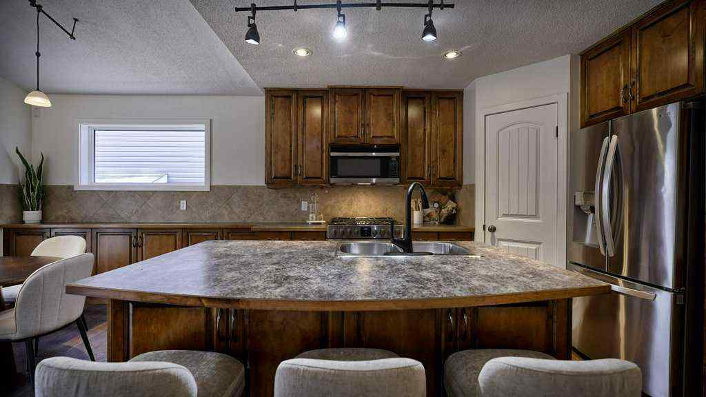 MLS® A2270215 - 215 Pantego Close NW in Panorama Hills Calgary, Residential