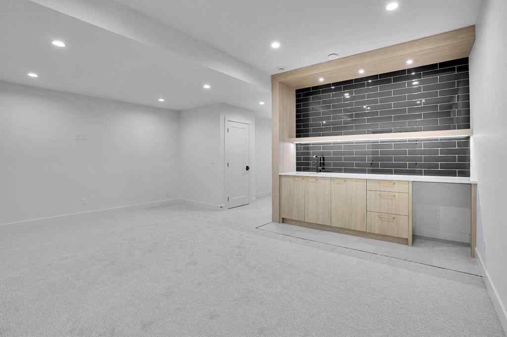 MLS® A2270217 - 605 29 Avenue NW in Mount Pleasant Calgary, Residential