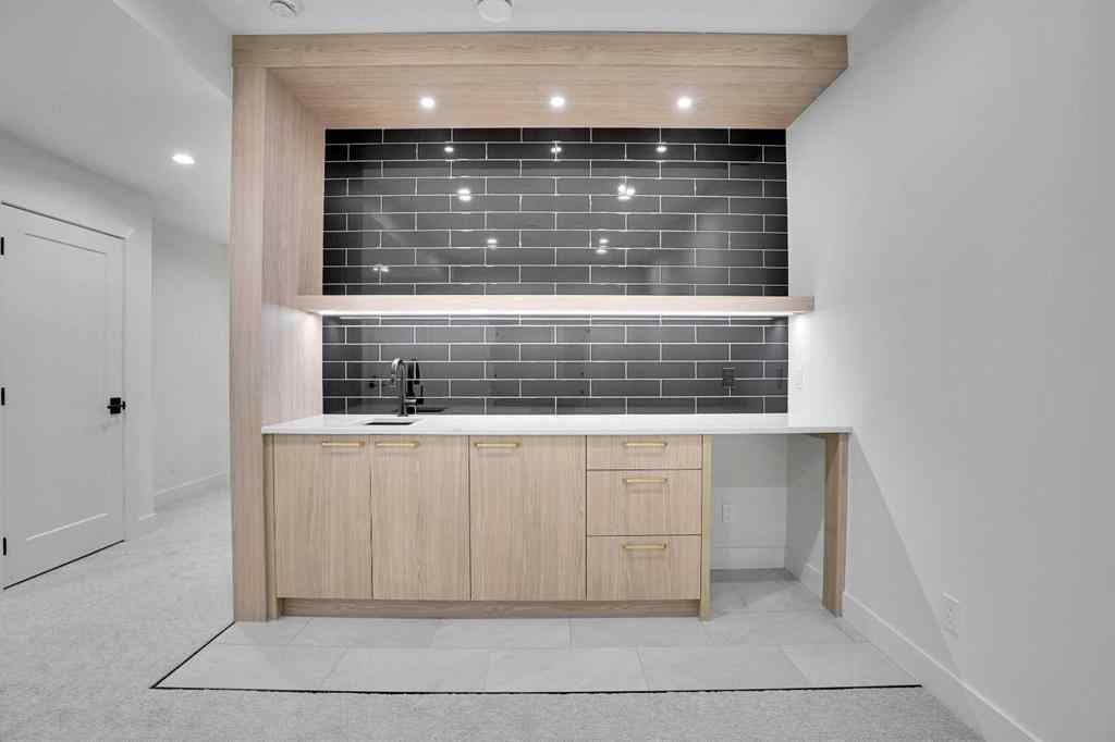 MLS® A2270217 - 605 29 Avenue NW in Mount Pleasant Calgary, Residential