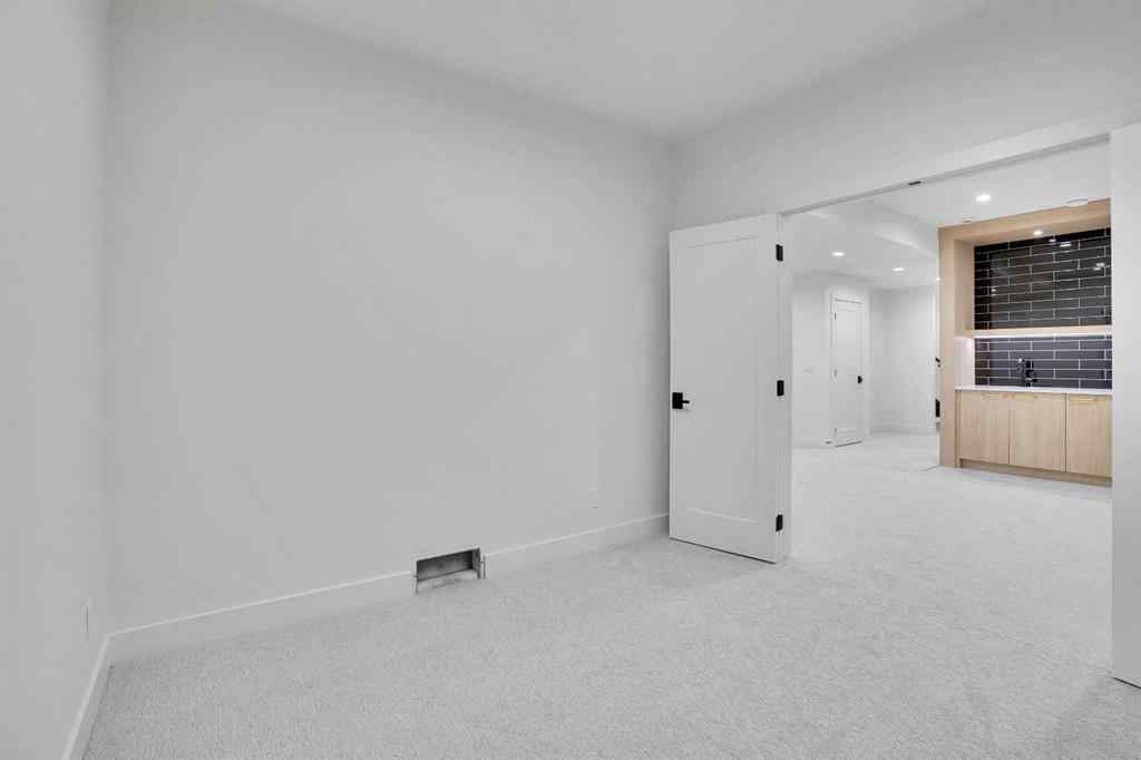 MLS® A2270217 - 605 29 Avenue NW in Mount Pleasant Calgary, Residential