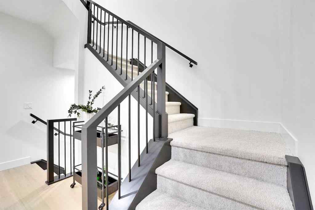 MLS® A2270217 - 605 29 Avenue NW in Mount Pleasant Calgary, Residential