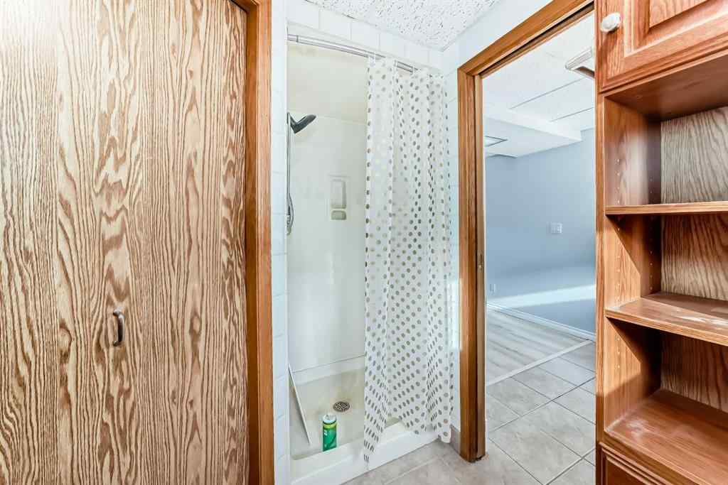 MLS® A2270219 - 159 Pinecliff Way NE in Pineridge Calgary, Residential