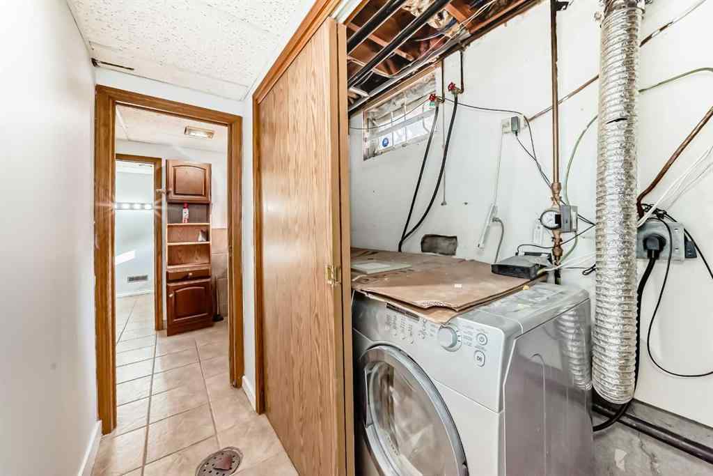 MLS® A2270219 - 159 Pinecliff Way NE in Pineridge Calgary, Residential