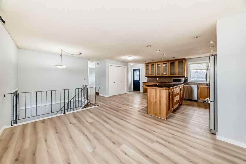 MLS® A2270219 - 159 Pinecliff Way NE in Pineridge Calgary, Residential