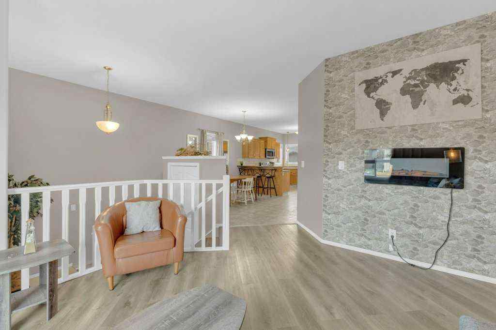 MLS&reg; # A2270221 - 8 Horne Close  in Hewlett Park Sylvan Lake, Residential Open Houses