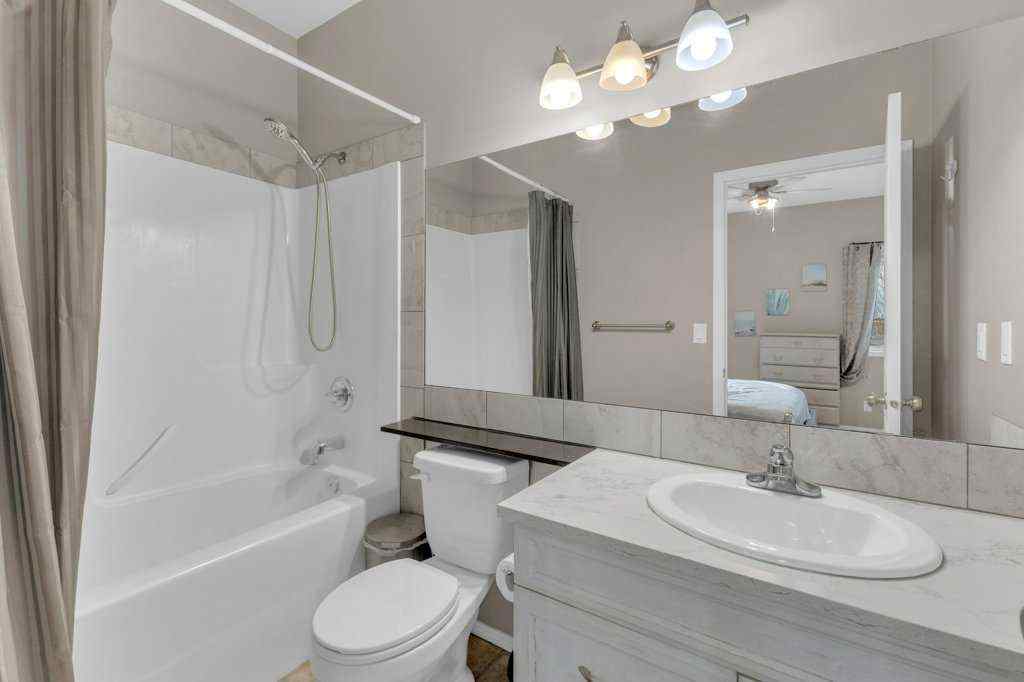 MLS&reg; # A2270221 - 8 Horne Close  in Hewlett Park Sylvan Lake, Residential Open Houses