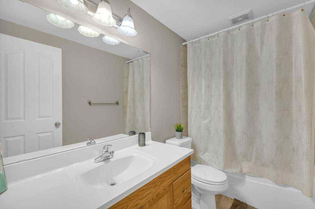 MLS&reg; # A2270221 - 8 Horne Close  in Hewlett Park Sylvan Lake, Residential Open Houses