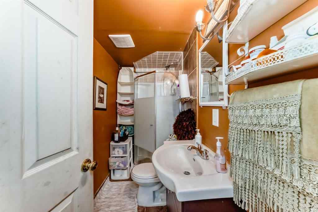 MLS® A2270225 - 1313 38 Street SE in Forest Lawn Calgary, Residential