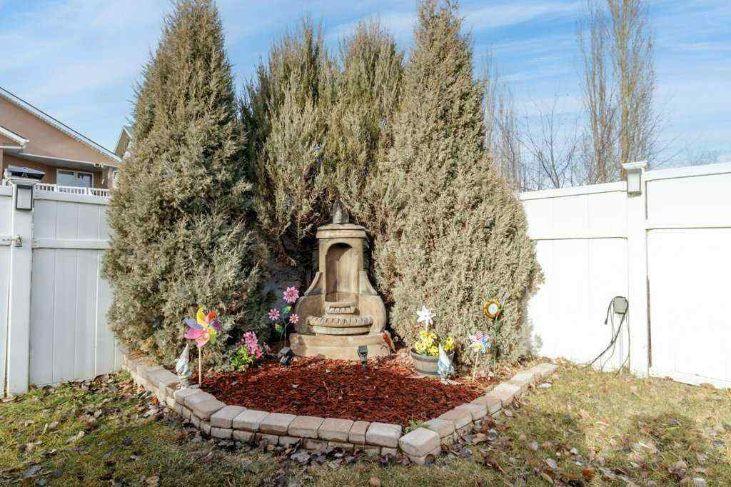 MLS&reg; # A2270240 - 20 Oakfield Close  in Oriole Park West Red Deer, Residential Open Houses