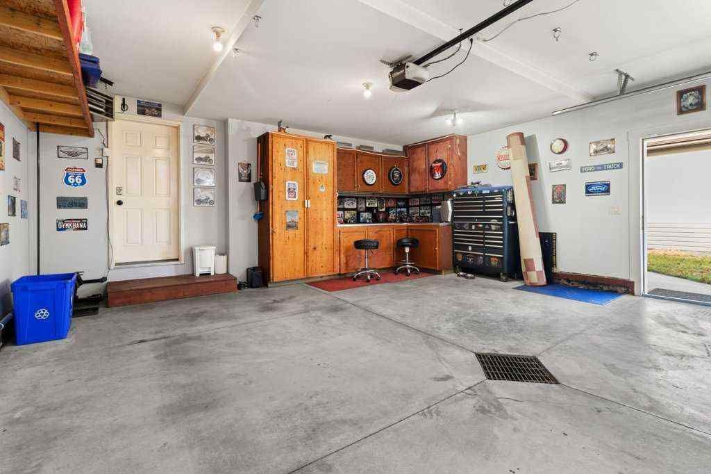 MLS&reg; # A2270240 - 20 Oakfield Close  in Oriole Park West Red Deer, Residential Open Houses