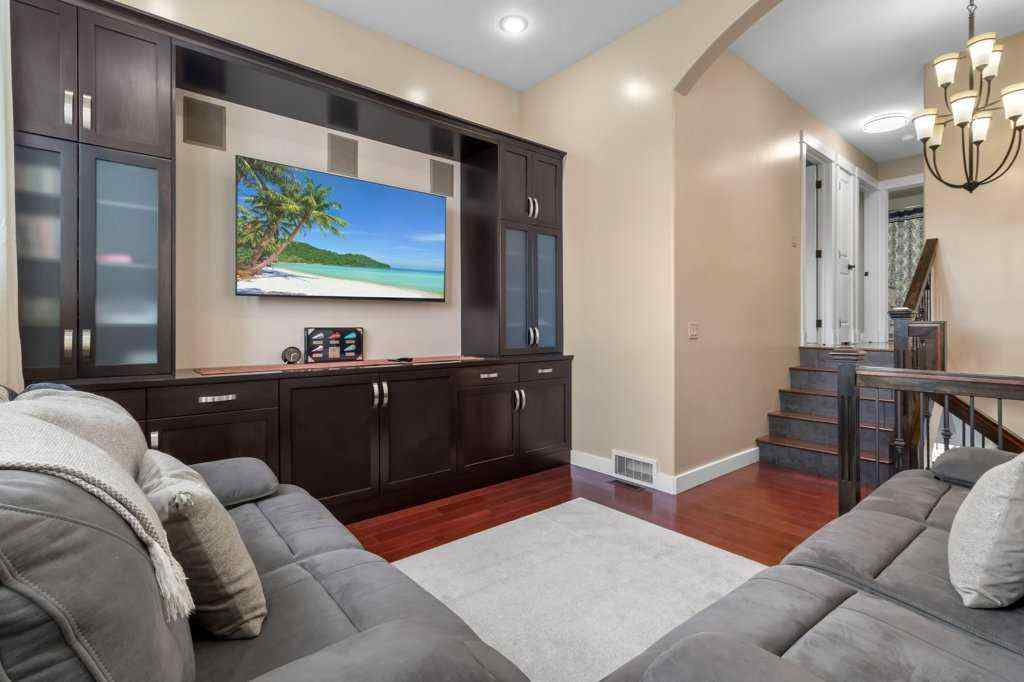 MLS&reg; # A2270240 - 20 Oakfield Close  in Oriole Park West Red Deer, Residential Open Houses