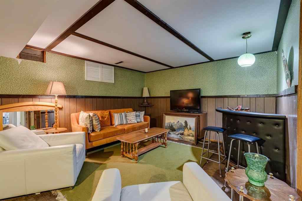 MLS® A2270246 - 2015 Milne Drive NE in Mayland Heights Calgary, Residential