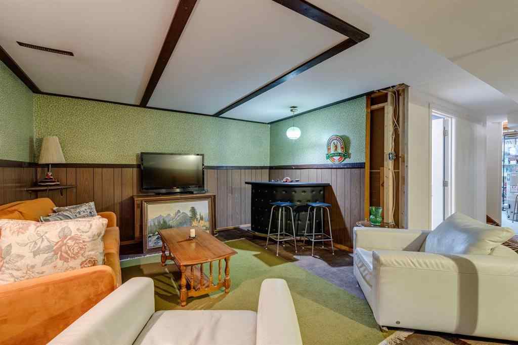 MLS® A2270246 - 2015 Milne Drive NE in Mayland Heights Calgary, Residential