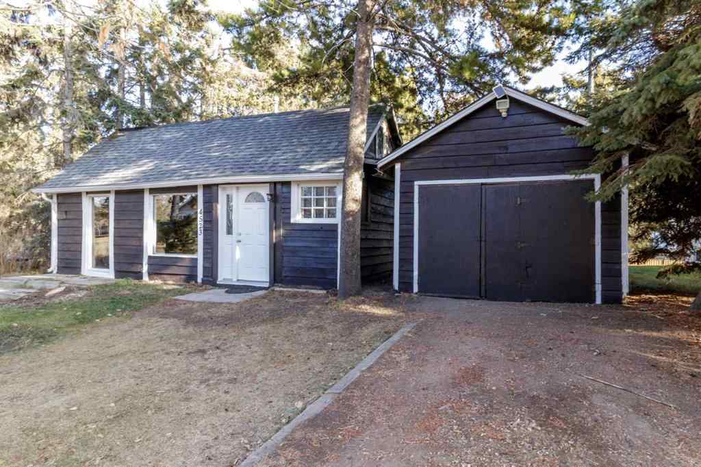 MLS&reg; # A2270257 - 4523 48 Street  in Palo Sylvan Lake, Residential Open Houses