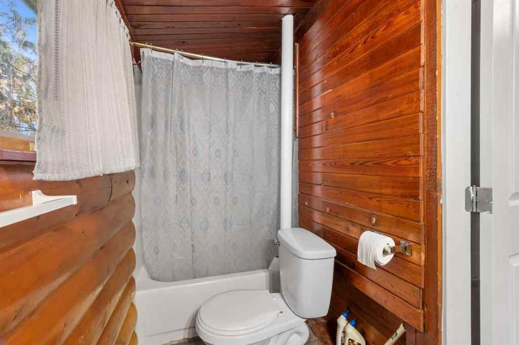 MLS&reg; # A2270257 - 4523 48 Street  in Palo Sylvan Lake, Residential Open Houses