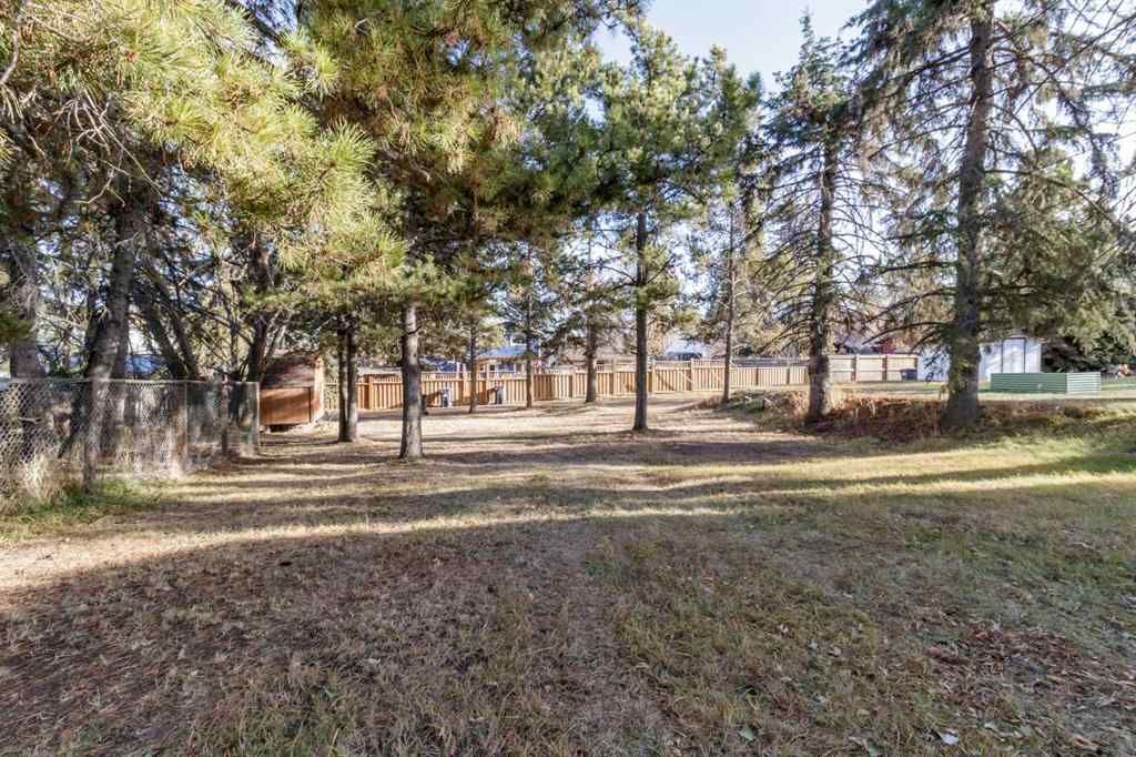 MLS&reg; # A2270257 - 4523 48 Street  in Palo Sylvan Lake, Residential Open Houses