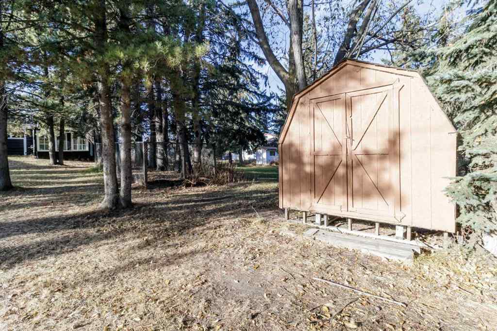 MLS&reg; # A2270257 - 4523 48 Street  in Palo Sylvan Lake, Residential Open Houses