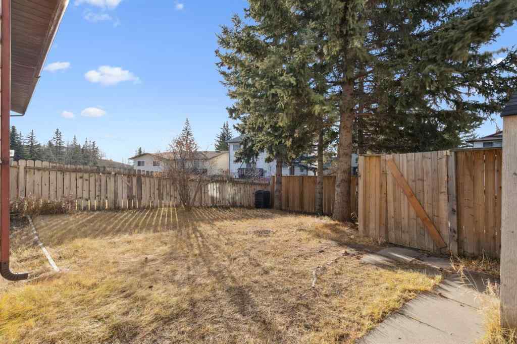 MLS® A2270258 - 30 Edgeford Place NW in Edgemont Calgary, Residential