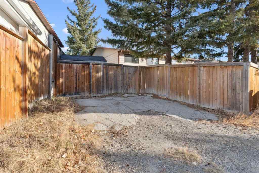 MLS® A2270258 - 30 Edgeford Place NW in Edgemont Calgary, Residential