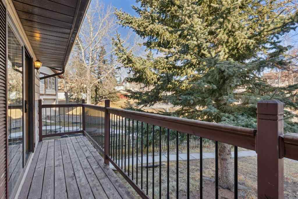 MLS® A2270258 - 30 Edgeford Place NW in Edgemont Calgary, Residential