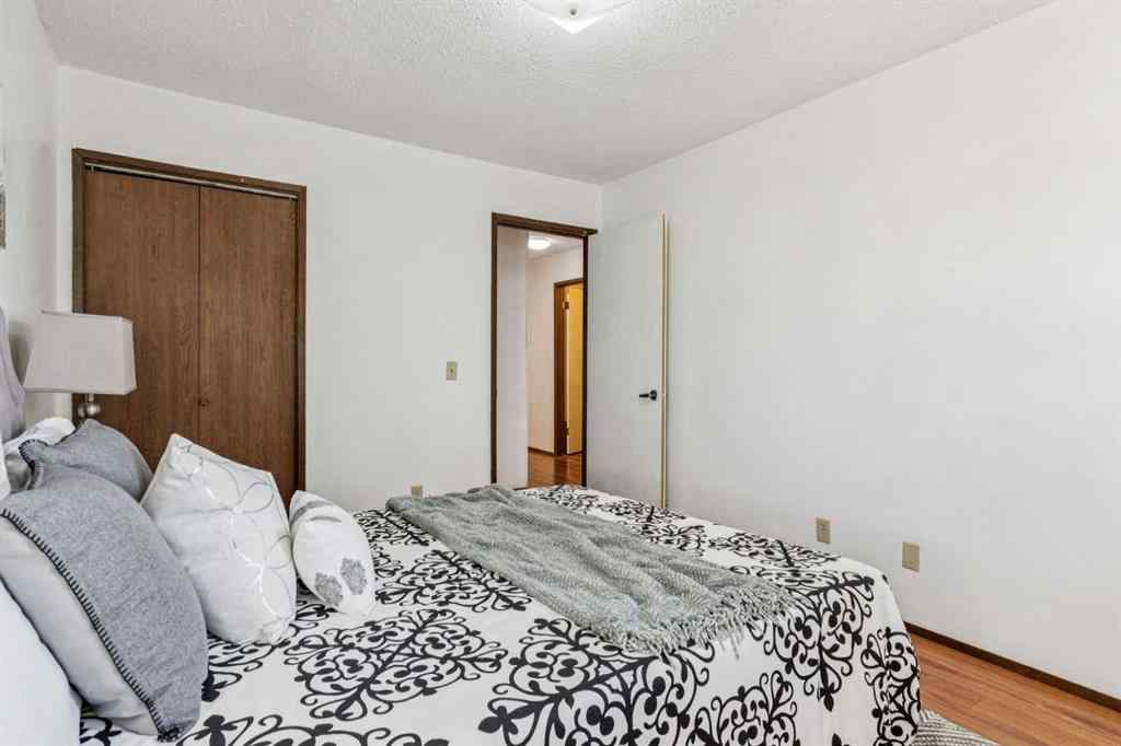 MLS® A2270258 - 30 Edgeford Place NW in Edgemont Calgary, Residential