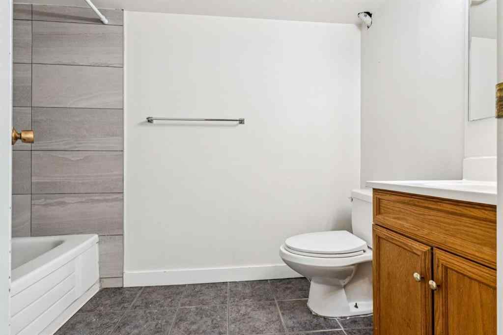 MLS® A2270258 - 30 Edgeford Place NW in Edgemont Calgary, Residential