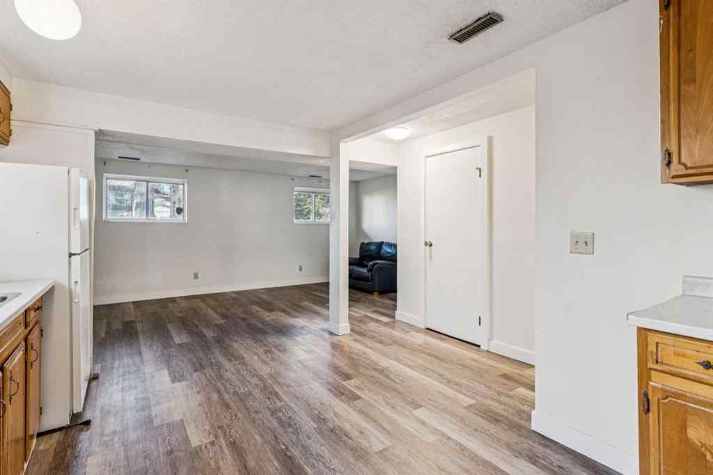 MLS® A2270258 - 30 Edgeford Place NW in Edgemont Calgary, Residential