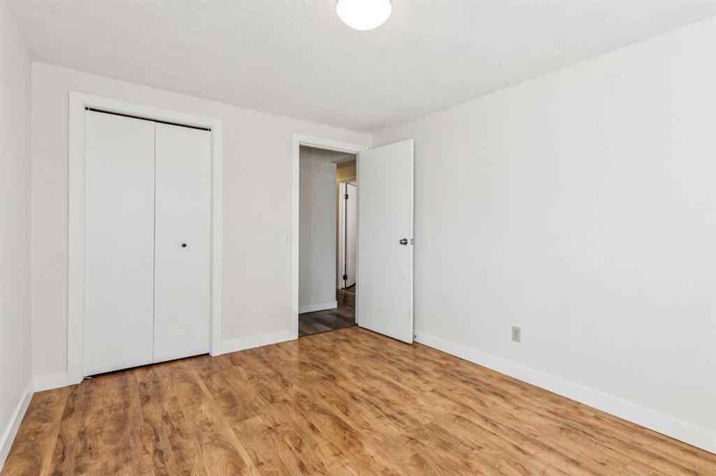 MLS® A2270258 - 30 Edgeford Place NW in Edgemont Calgary, Residential