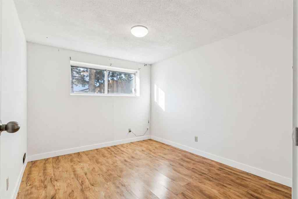 MLS® A2270258 - 30 Edgeford Place NW in Edgemont Calgary, Residential