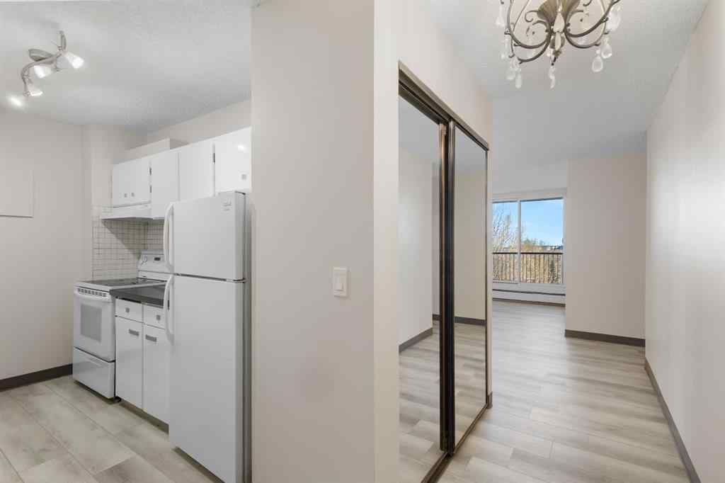 MLS&reg; # A2270259 - Unit #704 4944 Dalton Drive NW in Dalhousie Calgary, Residential Open Houses