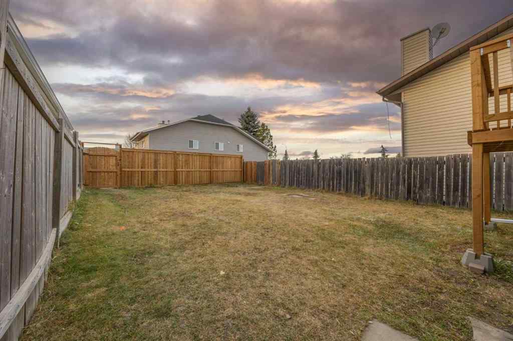 MLS® A2270260 - 212 Falmere Way NE in Falconridge Calgary, Residential