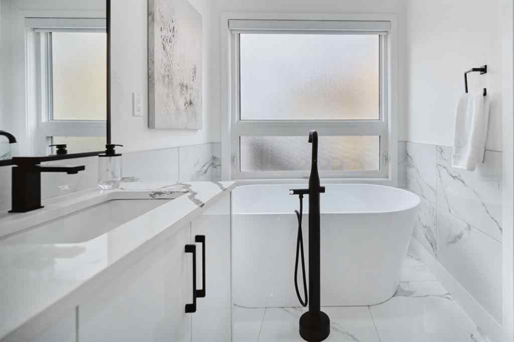 MLS® A2270262 - 941 west chestermere Drive  in West Creek Chestermere, Residential