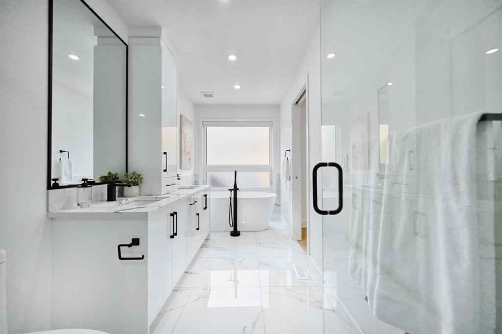 MLS® A2270262 - 941 west chestermere Drive  in West Creek Chestermere, Residential