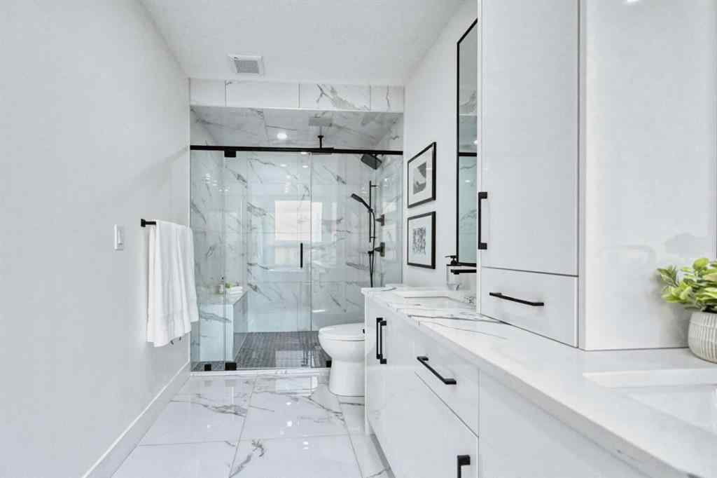 MLS® A2270262 - 941 west chestermere Drive  in West Creek Chestermere, Residential